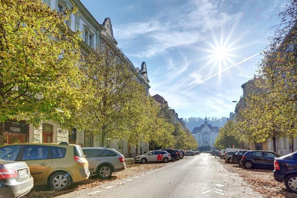 Da Ve - Da Toi Lägenhet Prag Exteriör bild